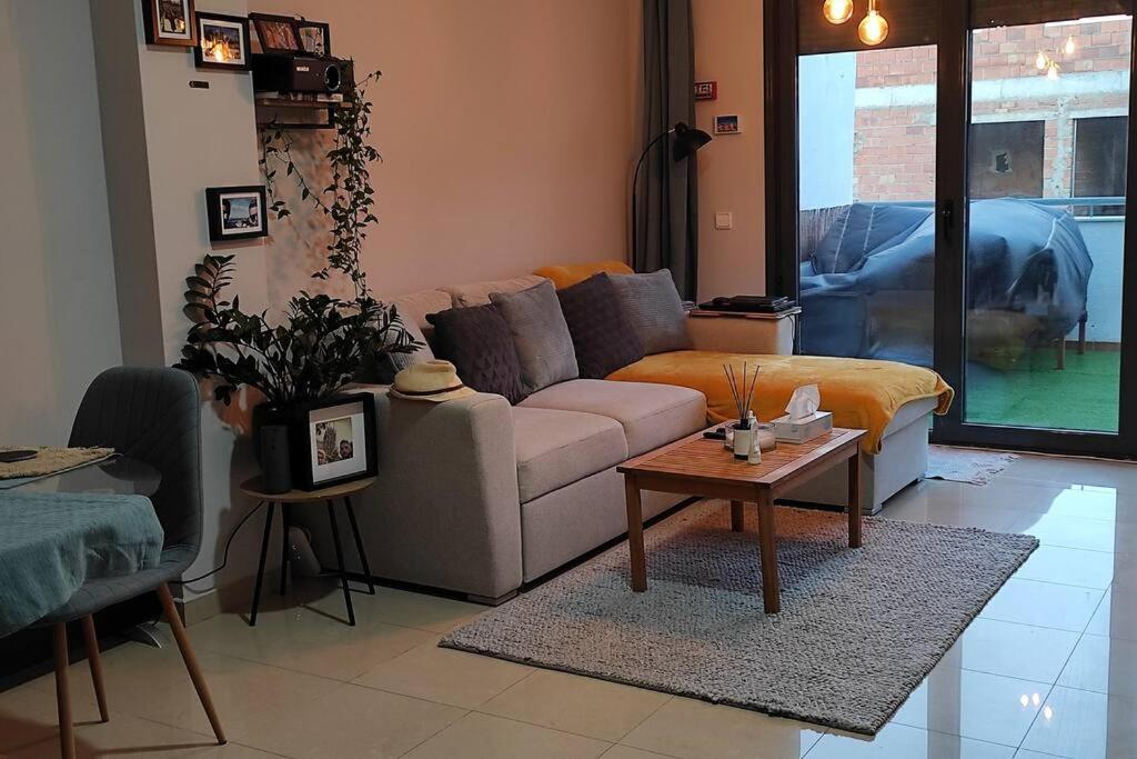 Apartamento Atico Luminoso Con Terraza. *