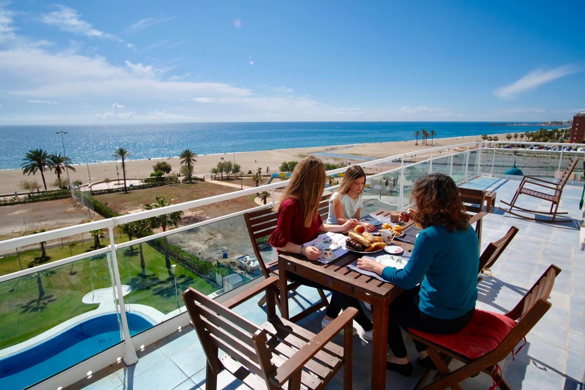 Seafront Penthouse Almeria Apartamento