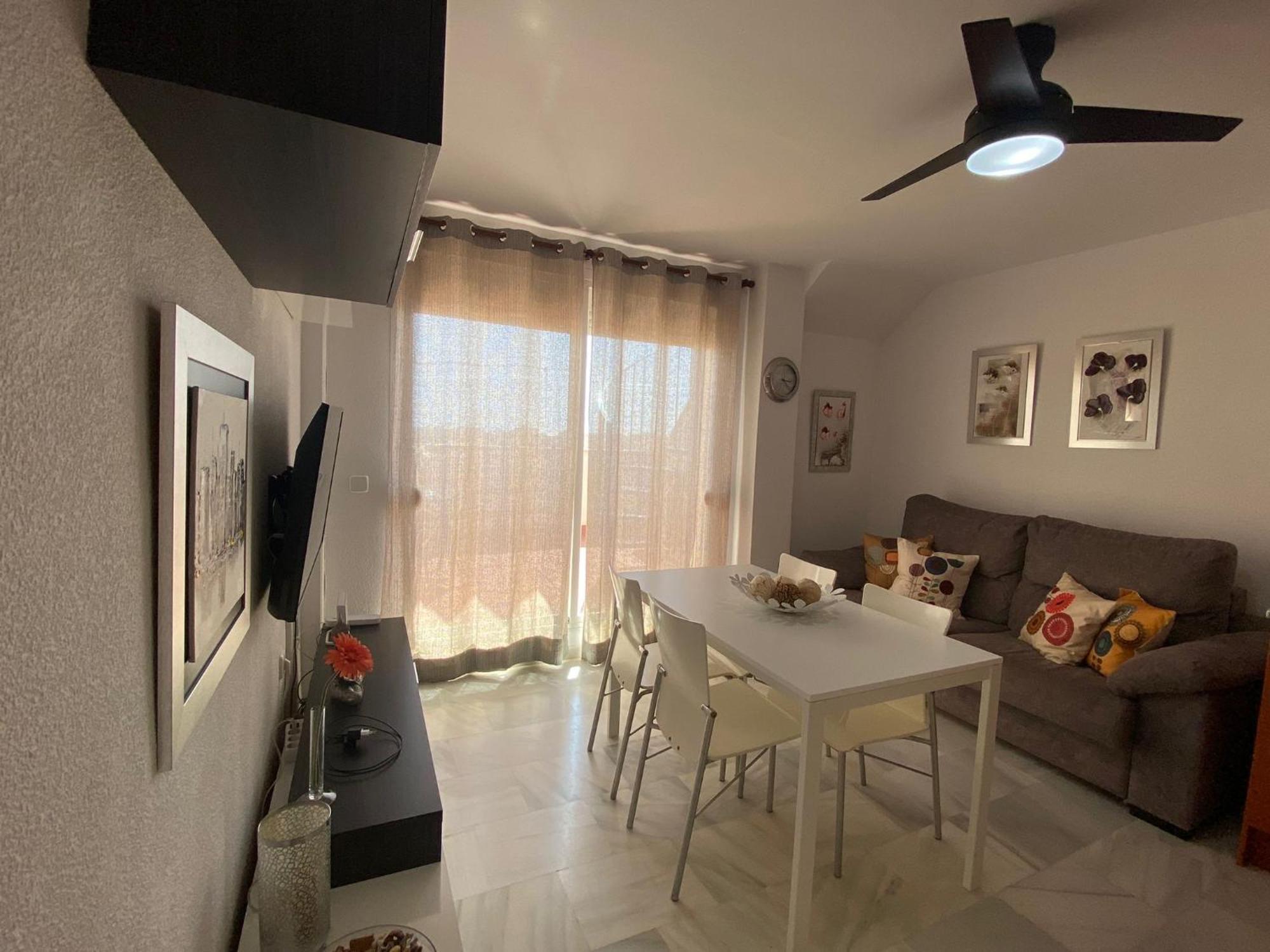 Apartamento Magnifico Atico Con Vistas Al Mar Y Piscina De 1 Dormitorio Con Solarium, Wifi, Netfix
