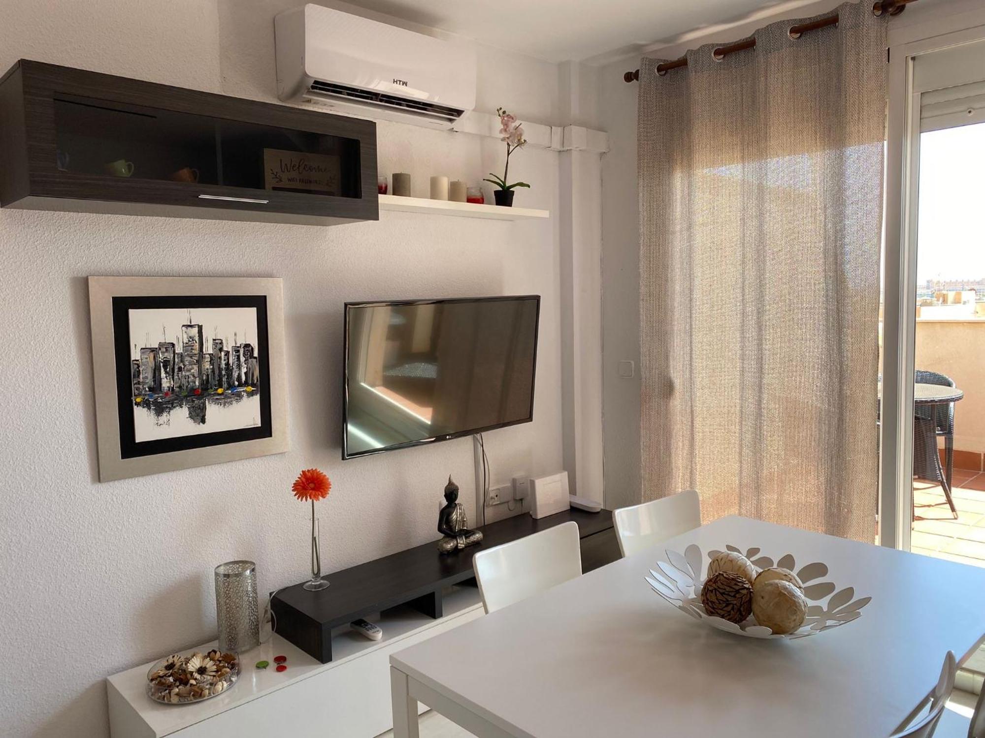 Magnifico Atico Con Vistas Al Mar Y Piscina De 1 Dormitorio Con Solarium, Wifi, Netfix Apartamento