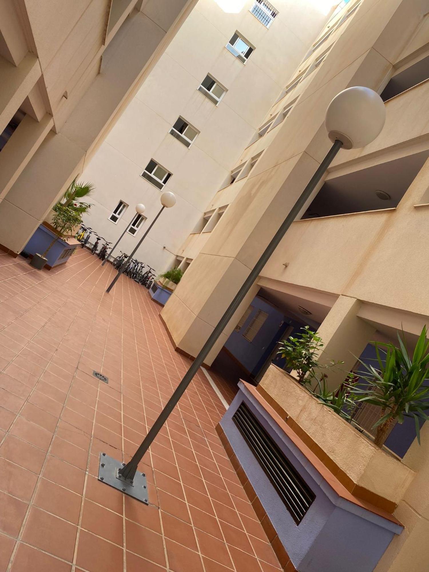 Apartamento Magnifico Atico Con Vistas Al Mar Y Piscina De 1 Dormitorio Con Solarium, Wifi, Netfix *