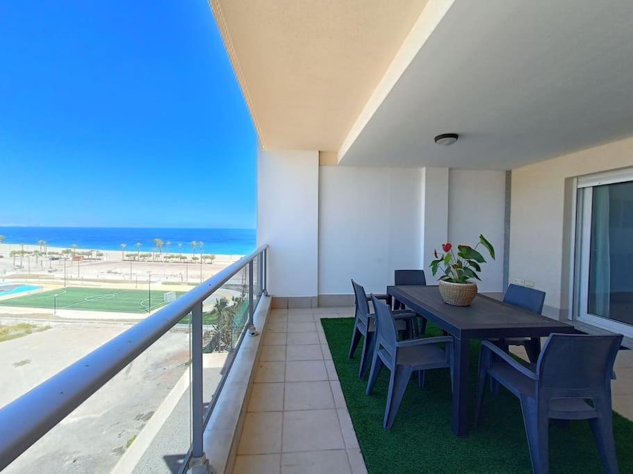 Roquetas 12, Vistas Al Mar, Piscina Y Garaje *
