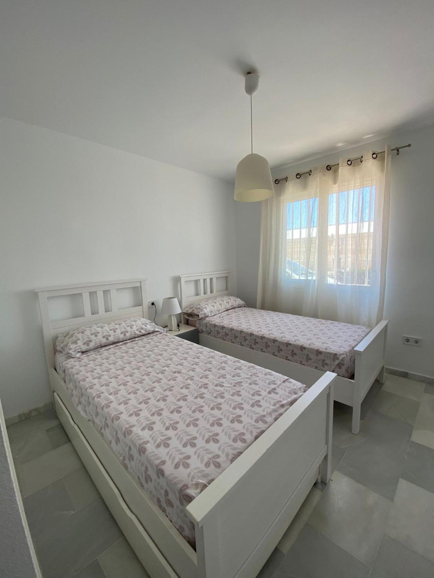 A 600 M De La Playa Y El Castillo Santa Ana Apartment *