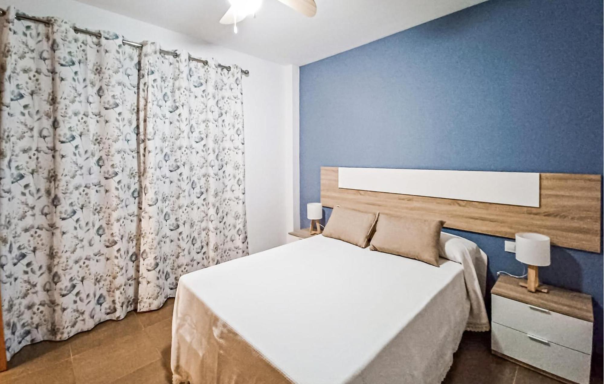 1 Bedroom Gorgeous In Apartment *