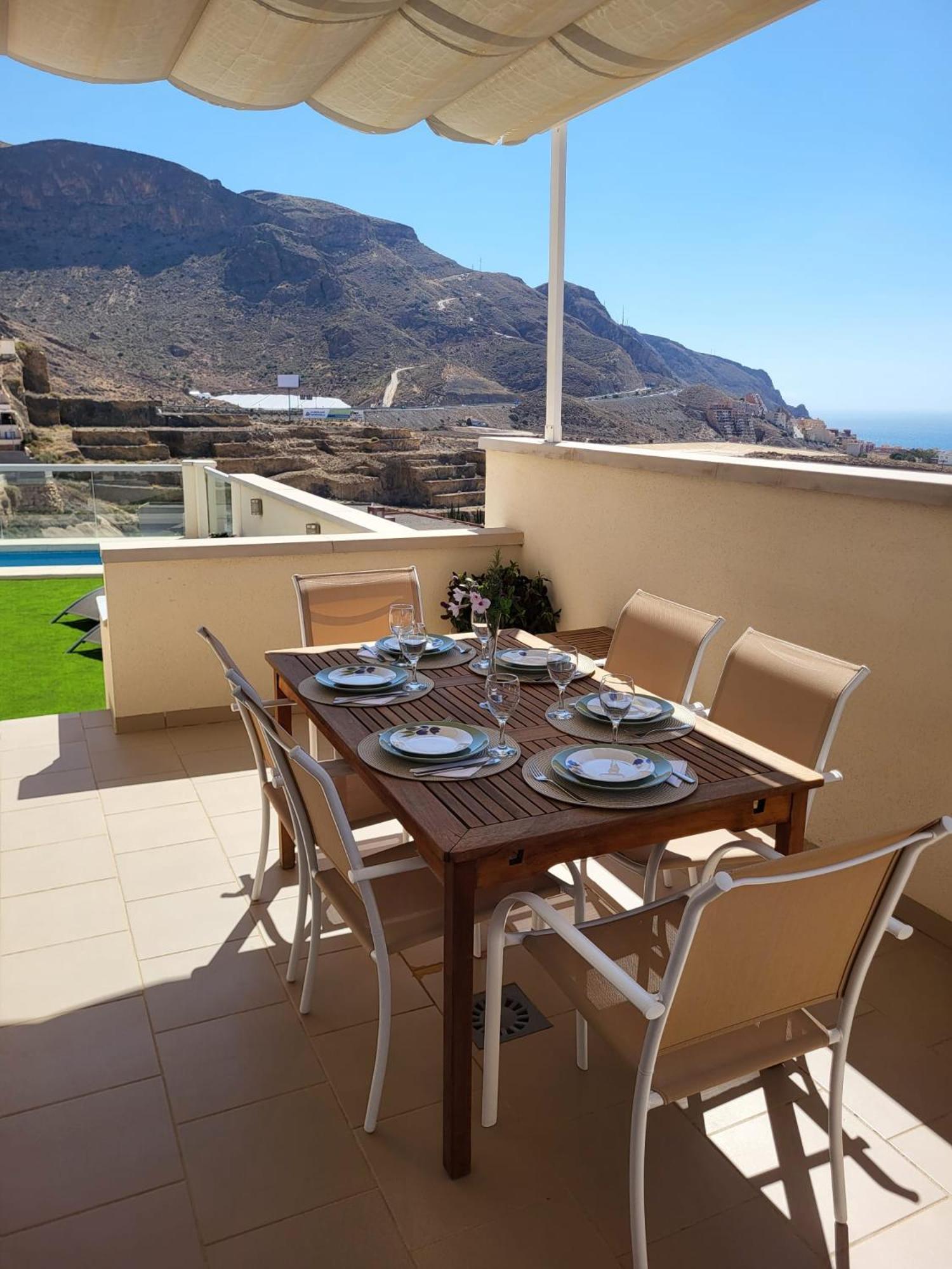 Bonita Vivienda Pareada Con Piscina Privada Сasa de vacaciones