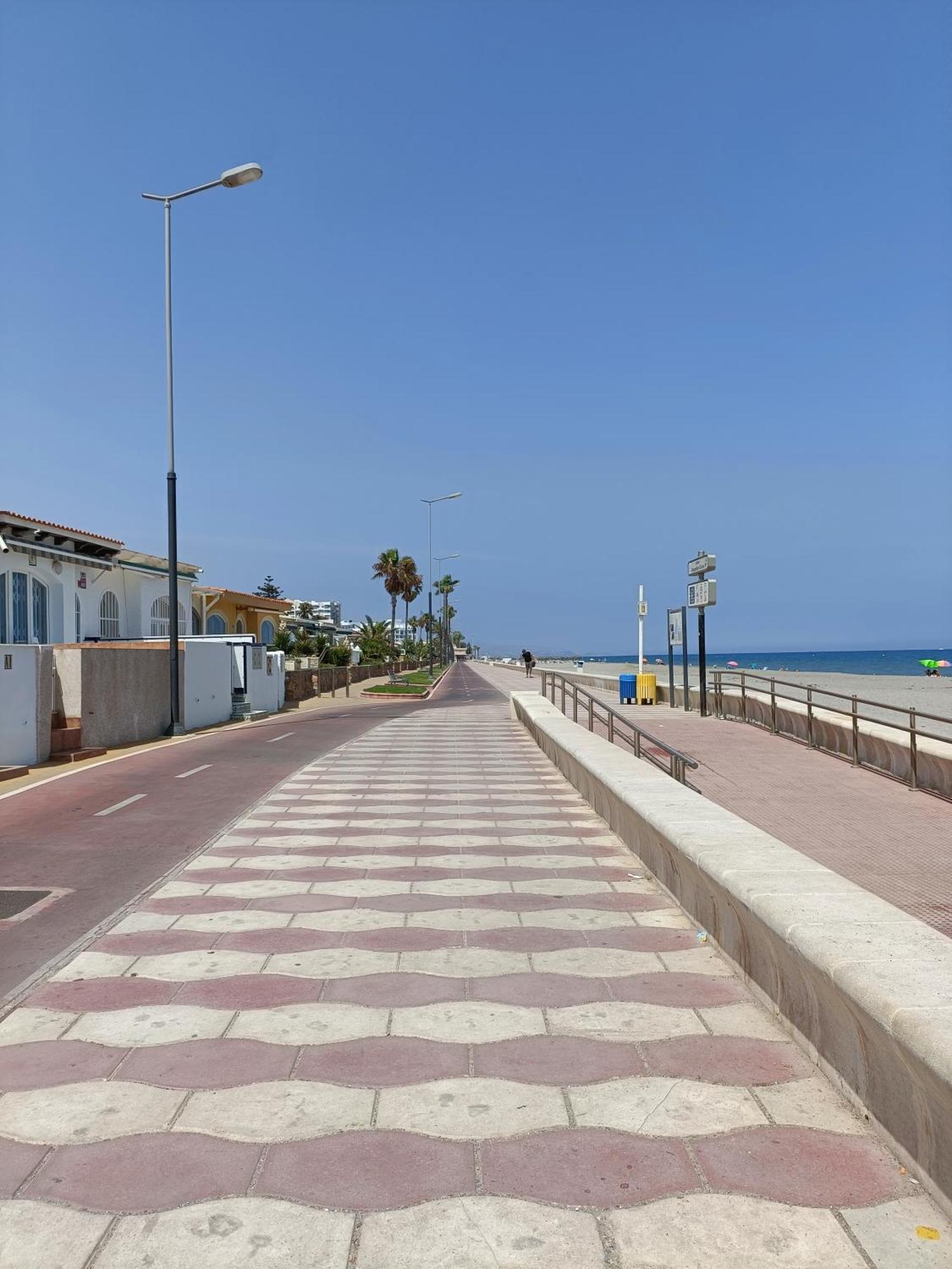 Apto Tropicana Con Salida Directa Al Mar Y Piscina Apartamento Roquetas de Mar