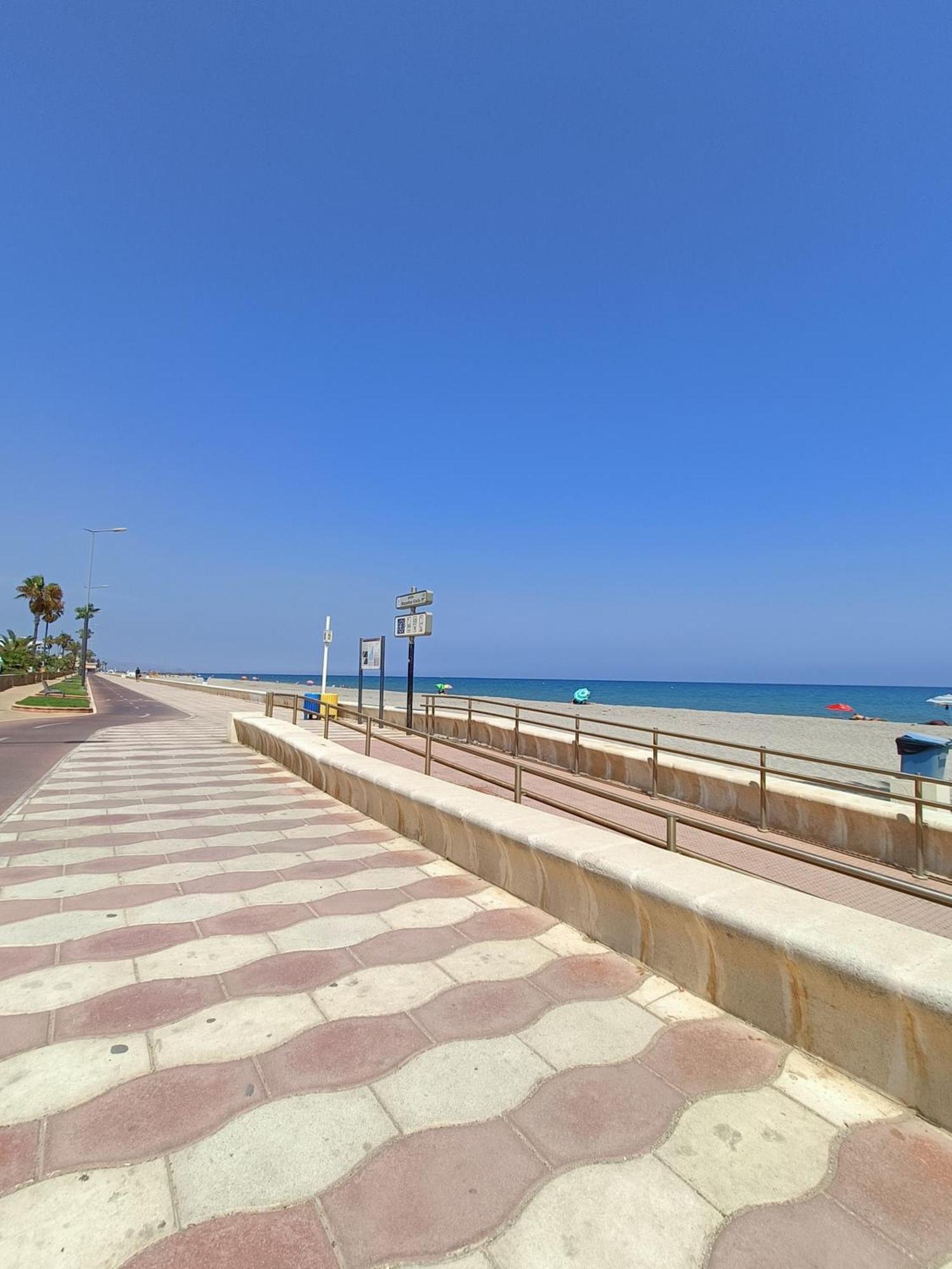 Apto Tropicana Con Salida Directa Al Mar Y Piscina Apartamento Roquetas de Mar