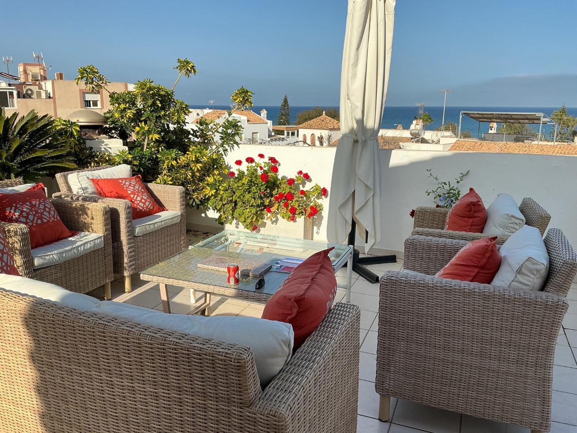 Large Private Pool And Garden Near Сasa de vacaciones