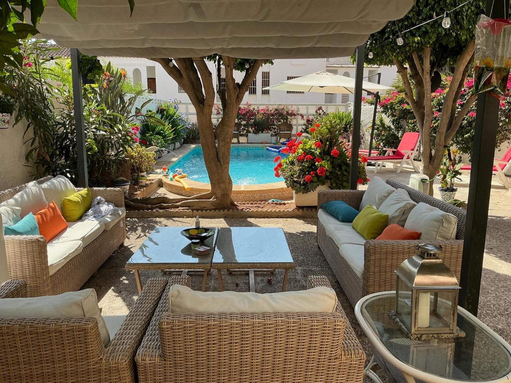 Large Private Pool And Garden Near Сasa de vacaciones *