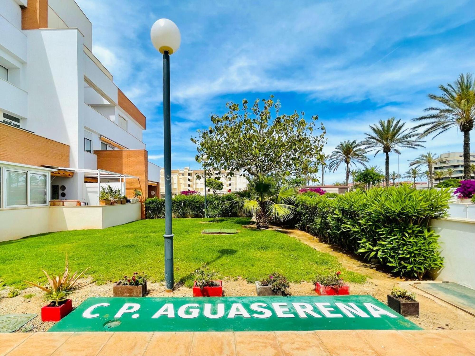 Apartamento With Shared Pool *