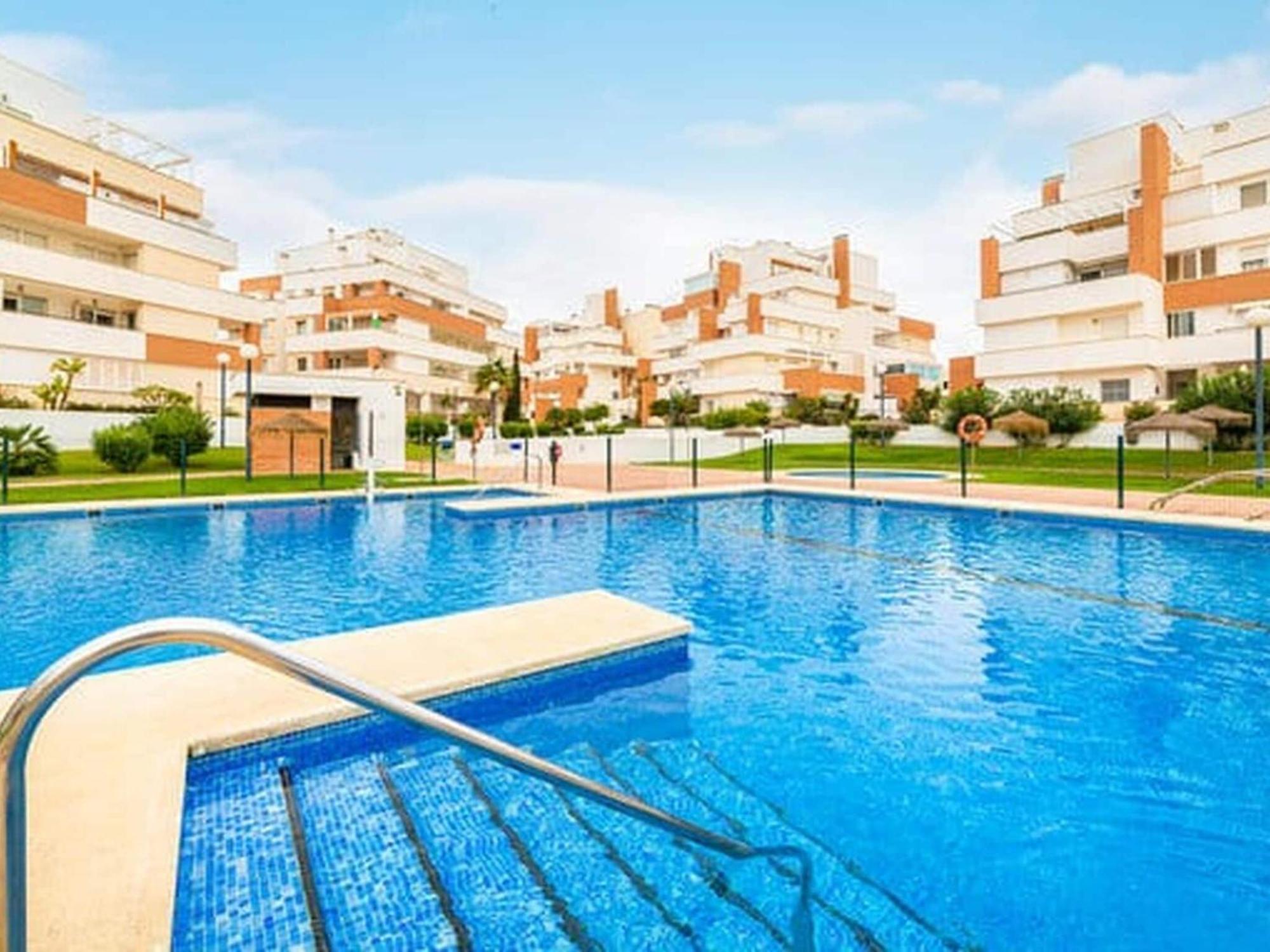 Apartamento With Shared Pool *