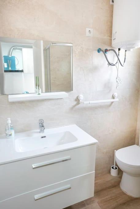 Apartamento Coqueto Y Economico En Roquetas *