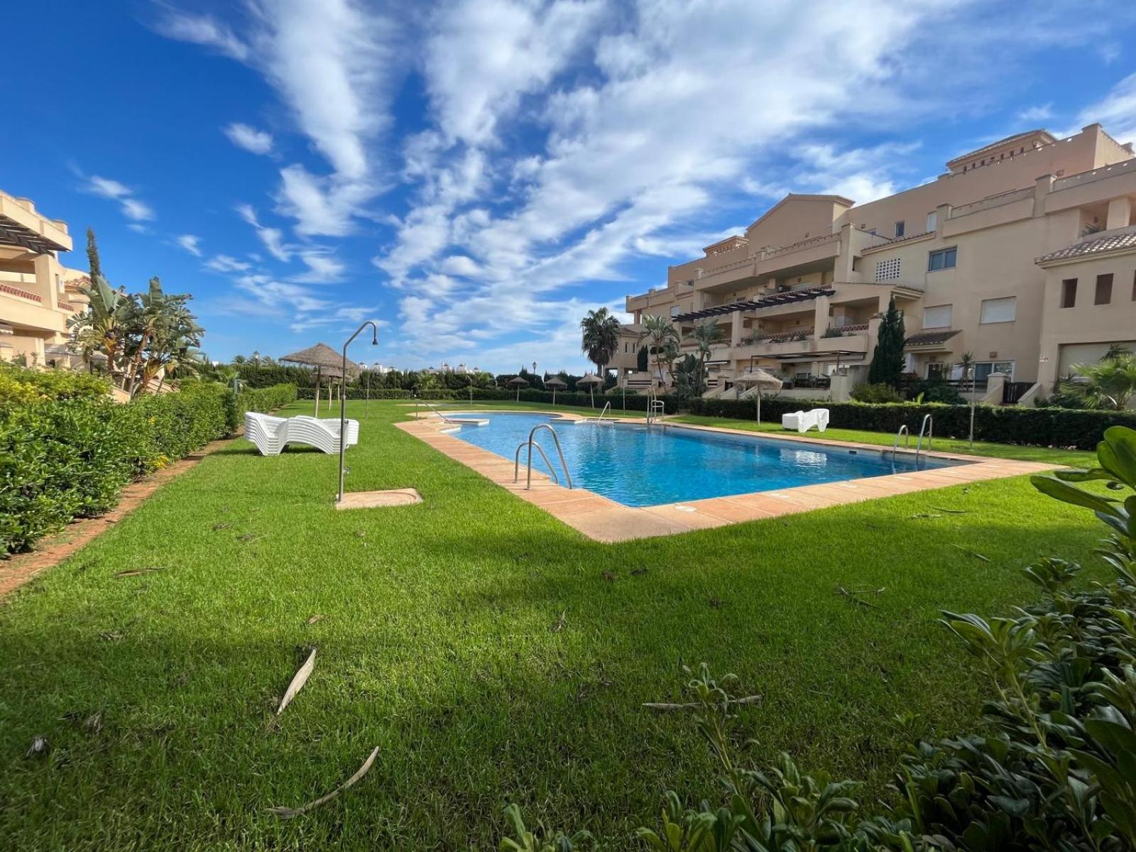 Romana Golf Urbanizacion Con Wifi, Amplia Terraza, Piscinas, Paddel * Roquetas de Mar