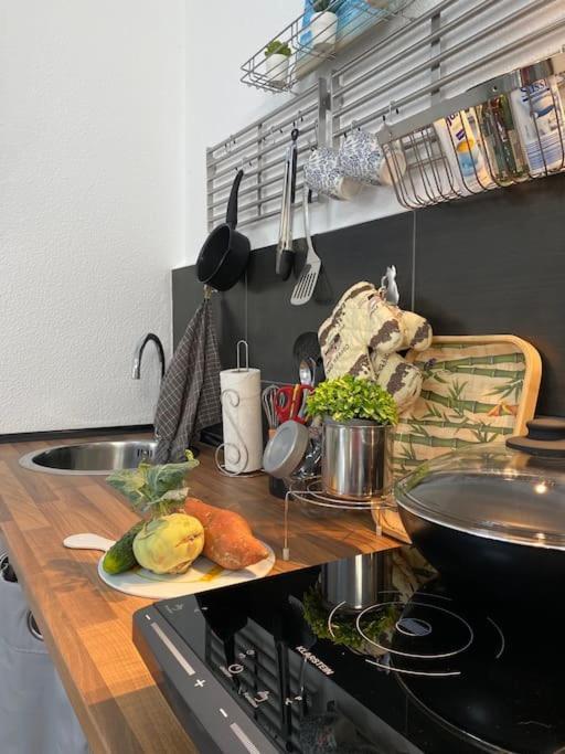La Margarita Apartment, Club Tropicana
