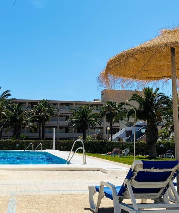 La Margarita Apartment, Club Tropicana *