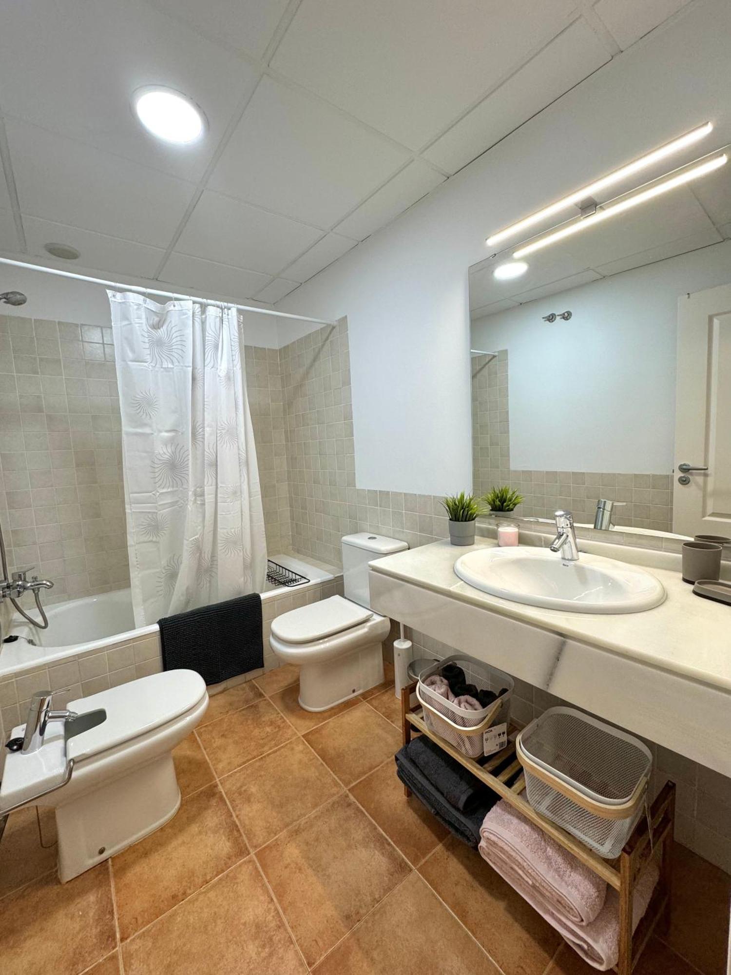 Romana Golf Urbanizacion Con Wifi, Amplia Terraza, Piscinas, Paddel Apartamento