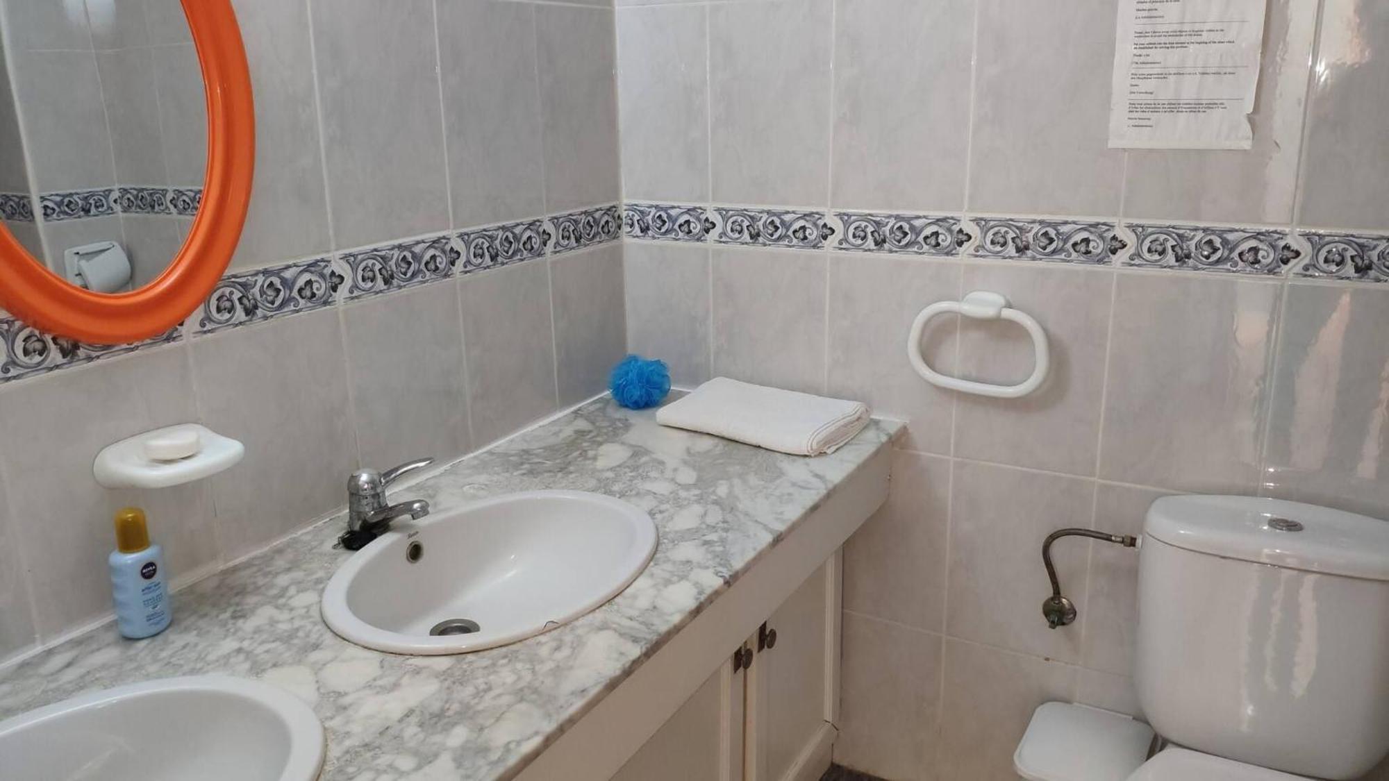 Apartamento Lovely 2 Bedroom With Pool