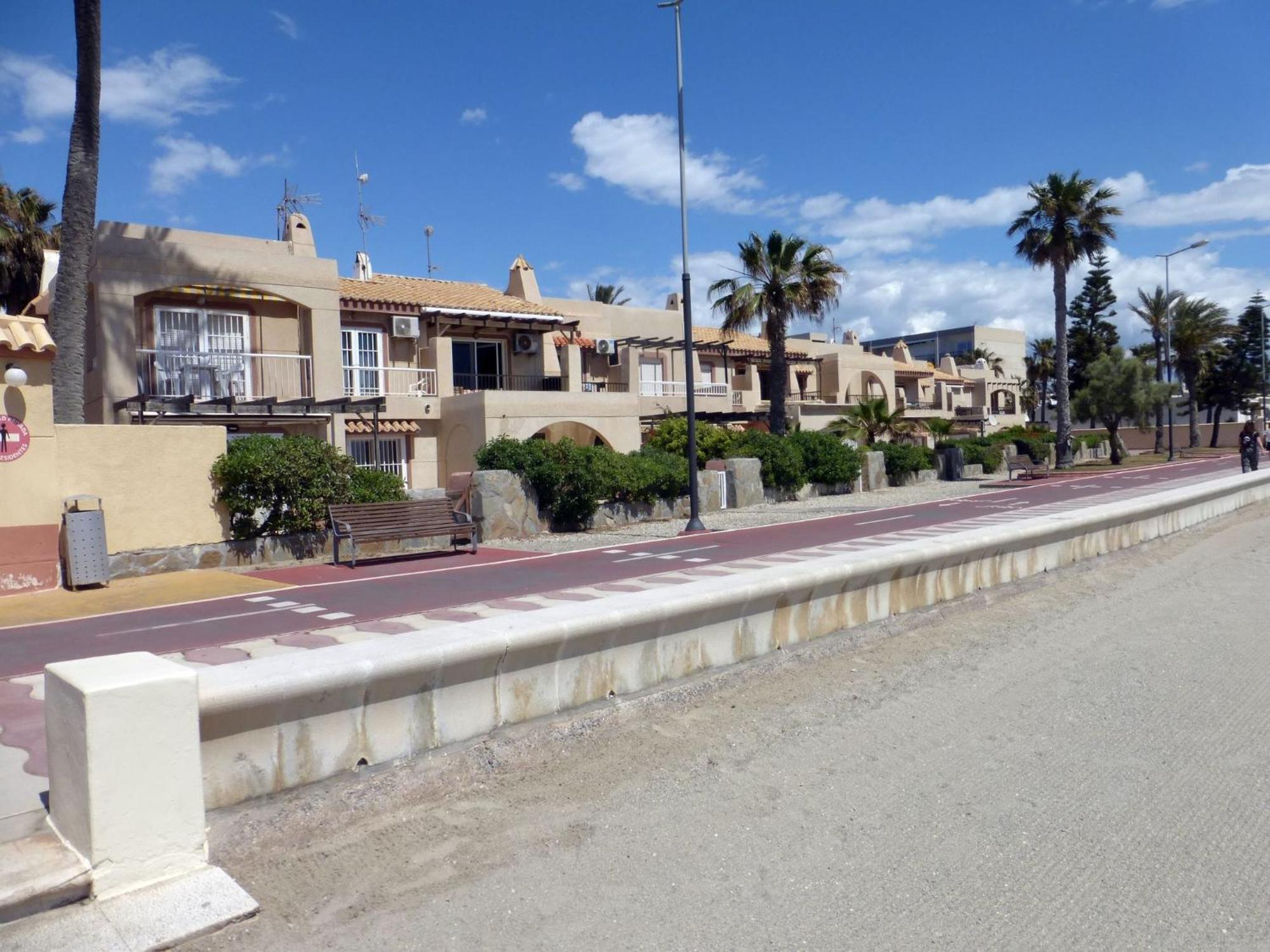 Lovely 2 Bedroom With Pool Apartamento Roquetas de Mar