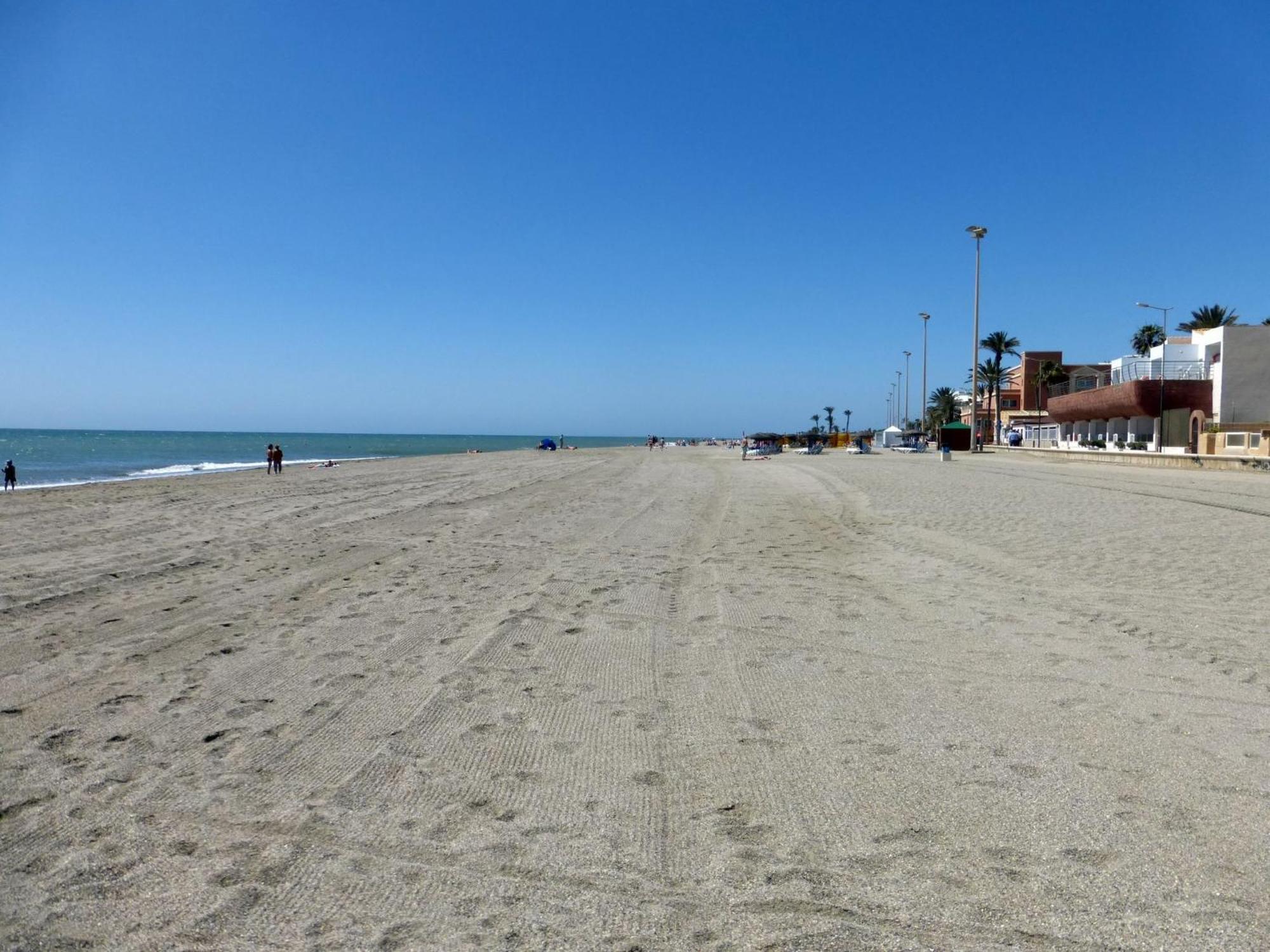 Apartamento Lovely 2 Bedroom With Pool Roquetas de Mar