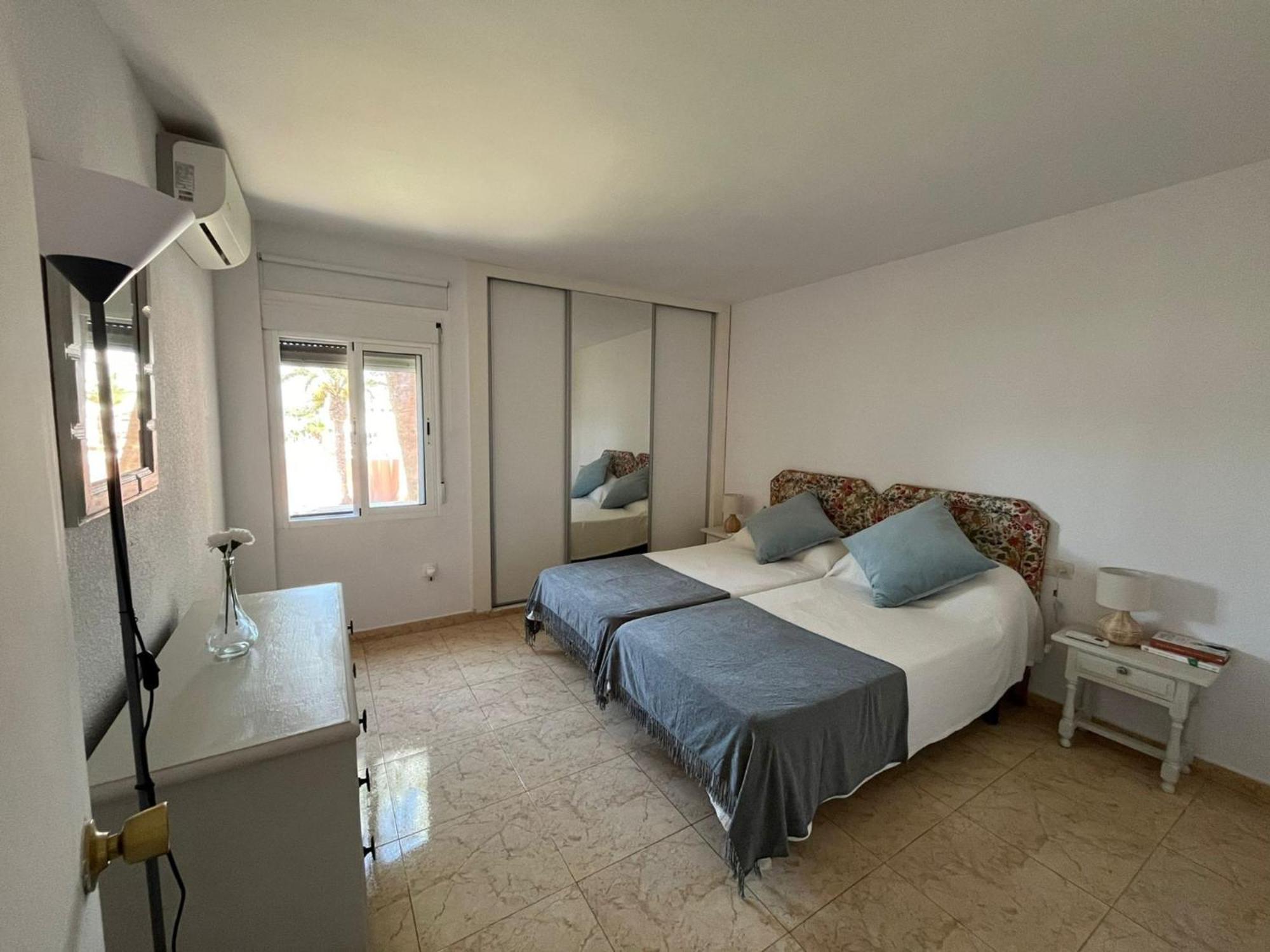 Lovely 2 Bedroom At 100 Meters From The Apartamento Roquetas de Mar