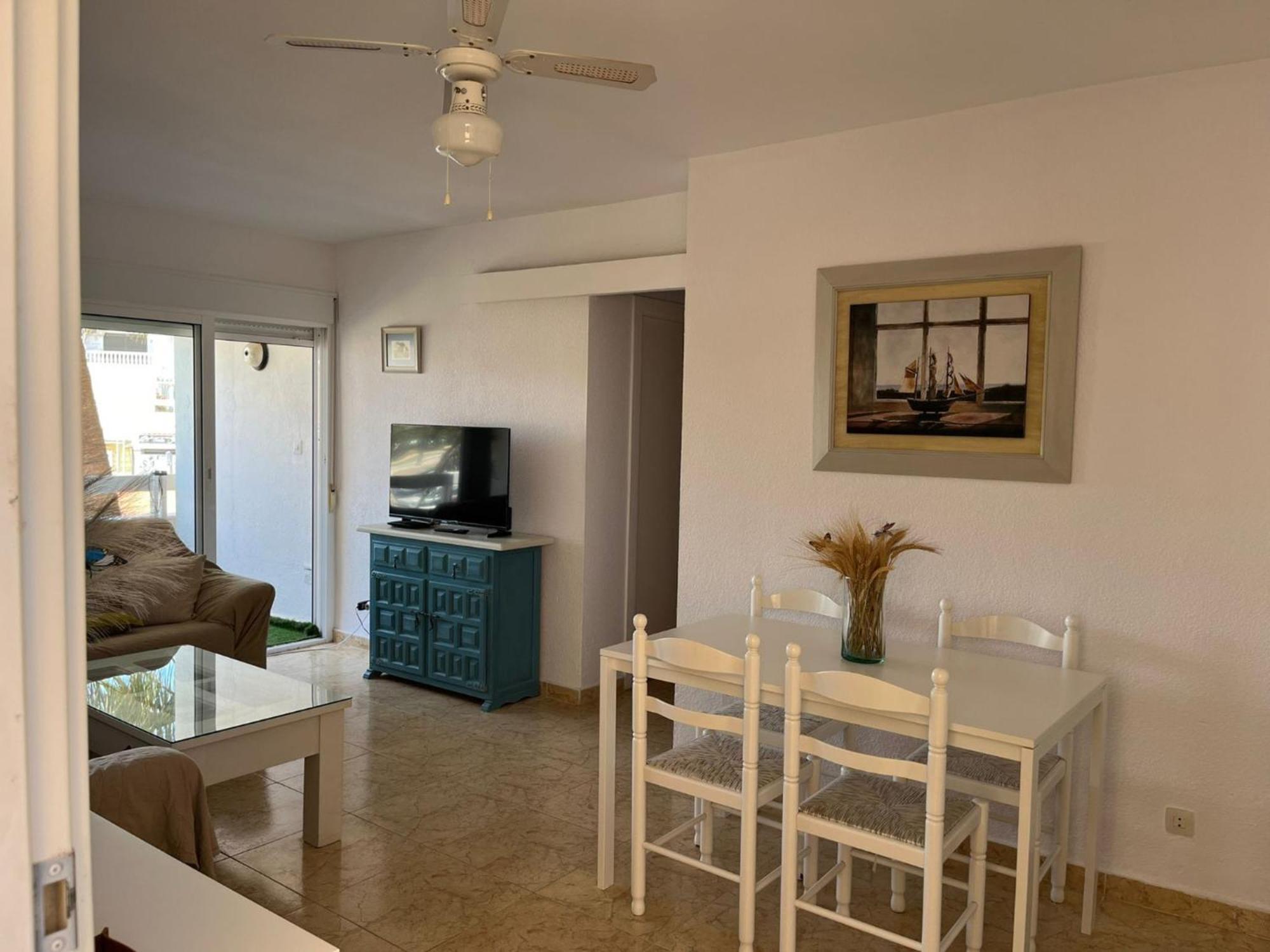 Apartamento Lovely 2 Bedroom At 100 Meters From The Roquetas de Mar