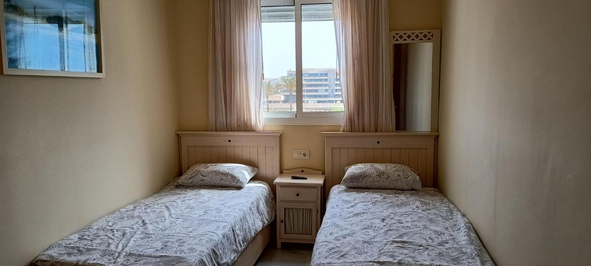 Beautiful 2 Bedroom Penthouse *