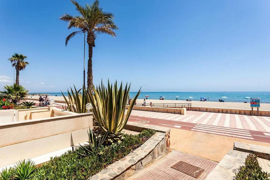 Sun And Relax At The Tropicana * Roquetas de Mar