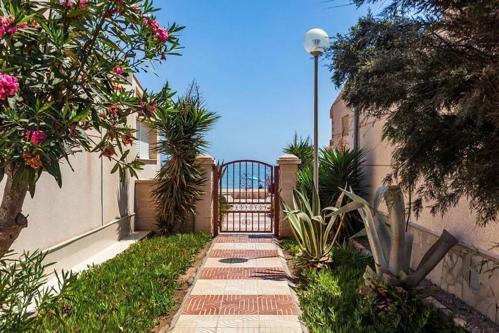 Sun And Relax At The Tropicana Holiday home *