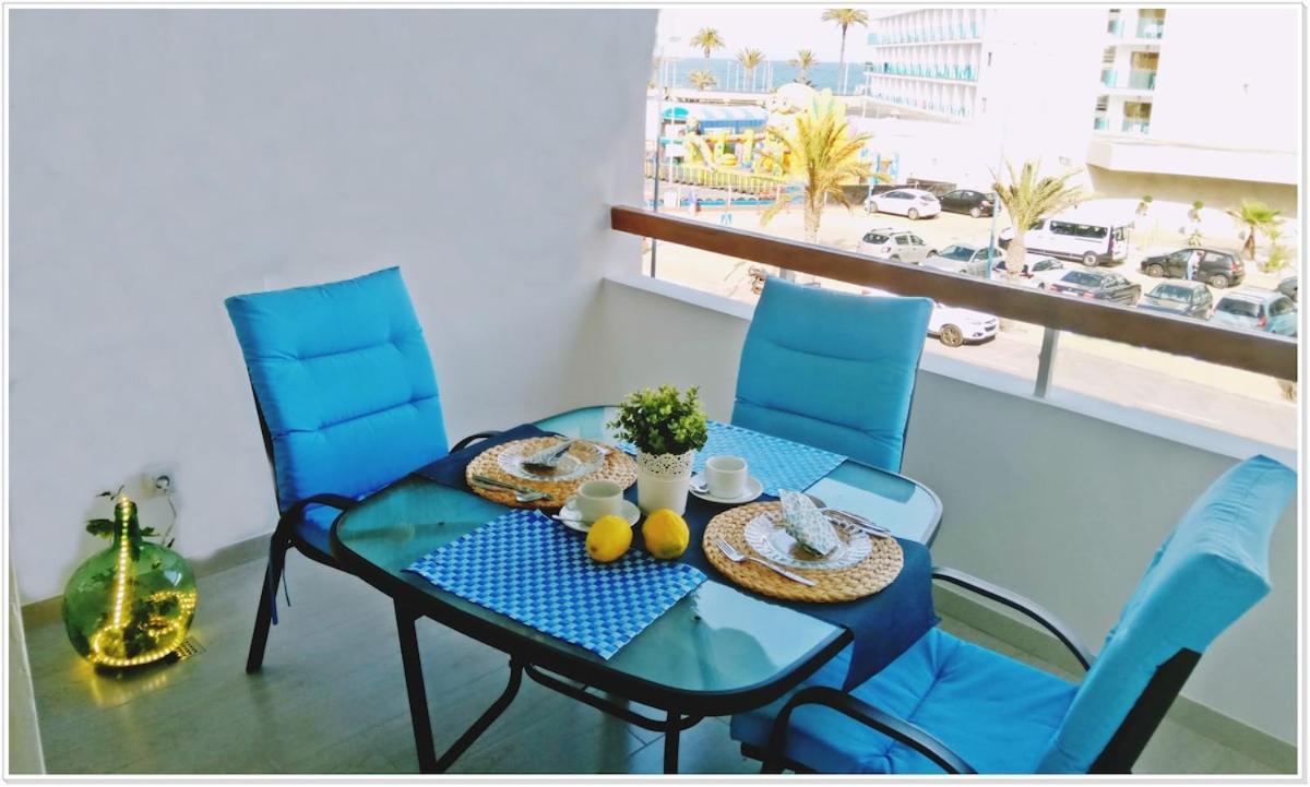 Apartamento Playamar - Vistas Al Mar Y Parking Gratis
