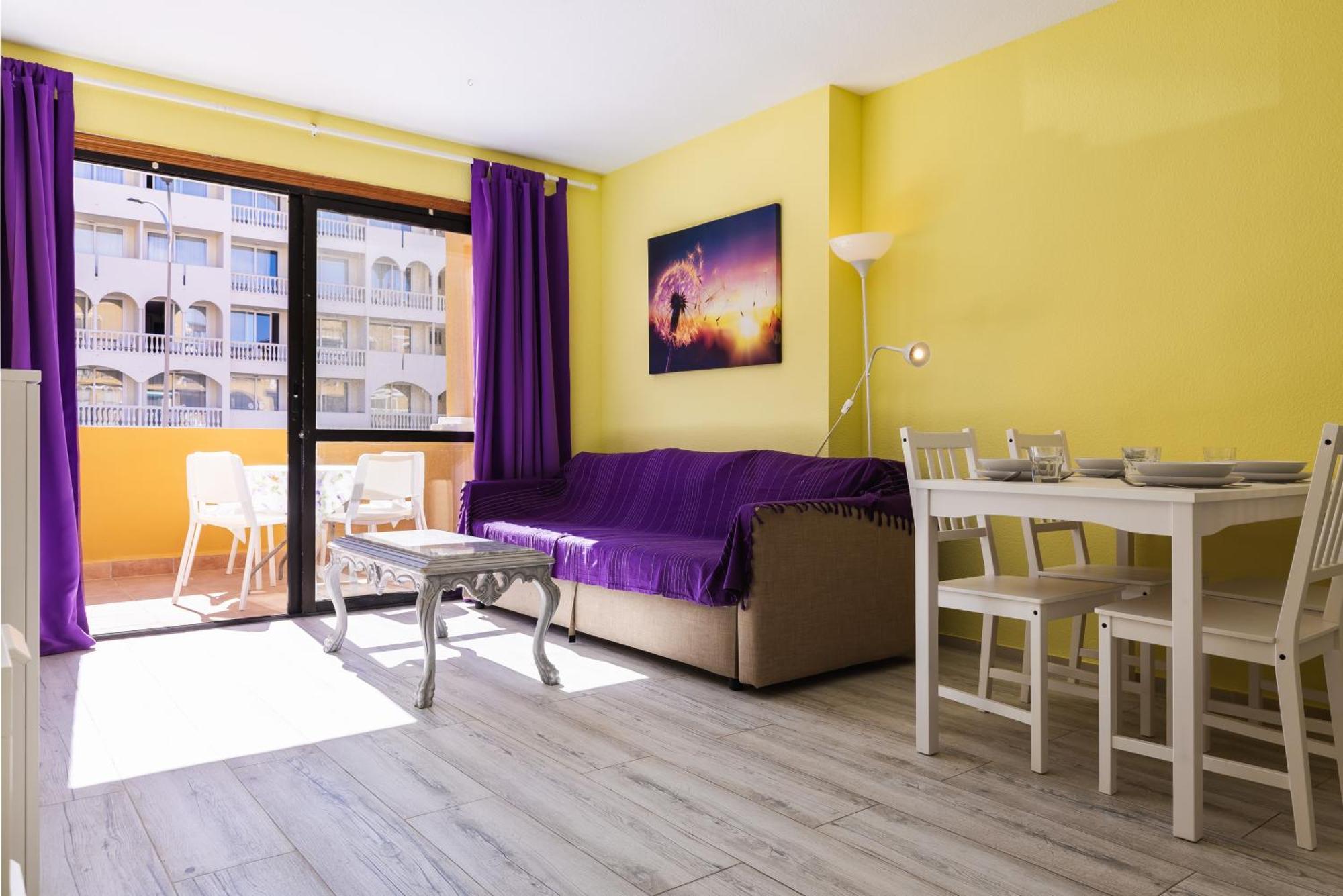 Apartamento Dandelion / Roquemar