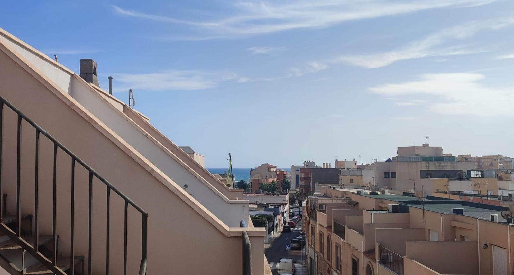 Centrico A Pasos Del Castillo Y La Playa Apartamento