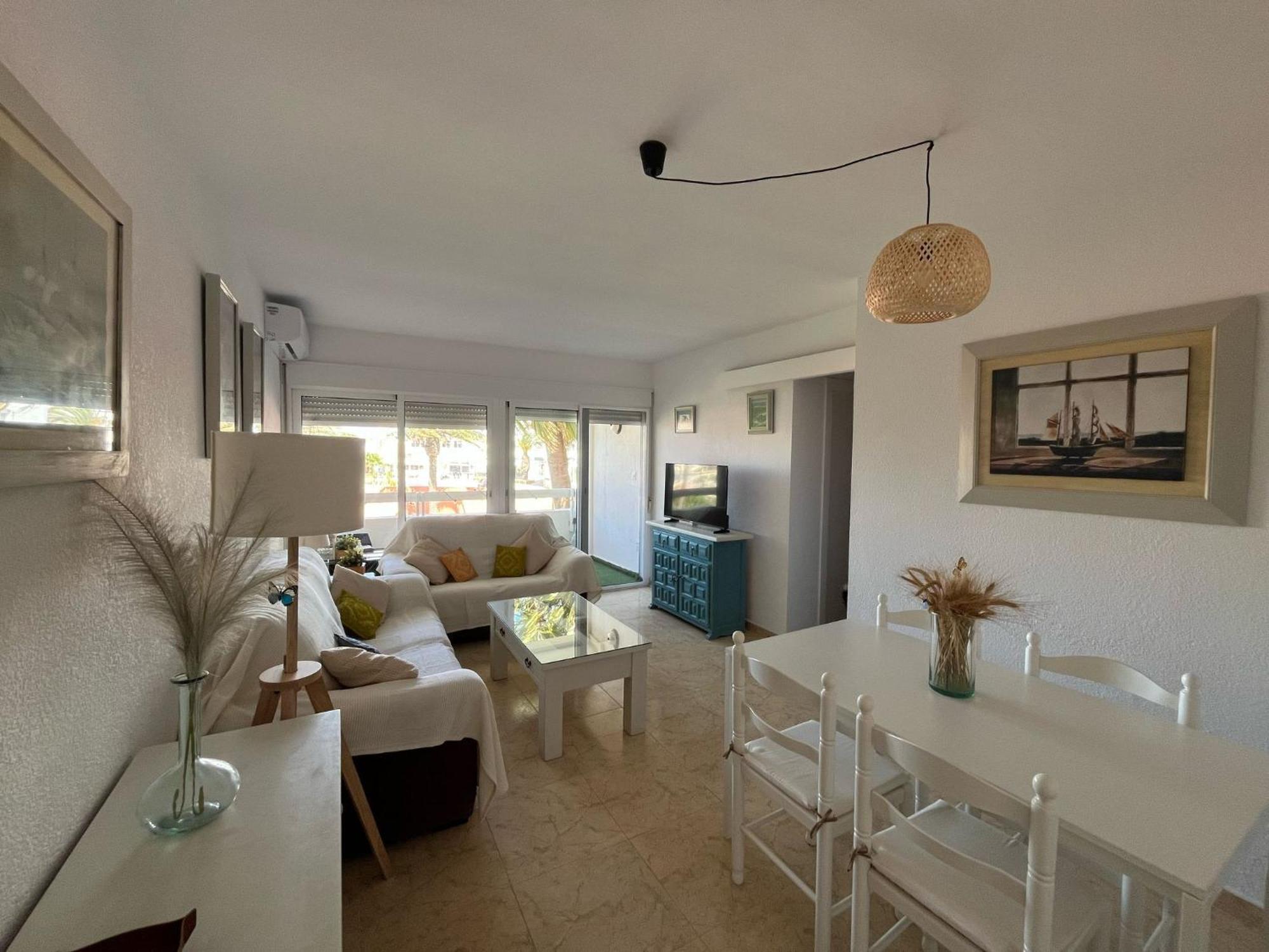 Lovely 2 Bedroom At 100 Meters From The Apartamento *