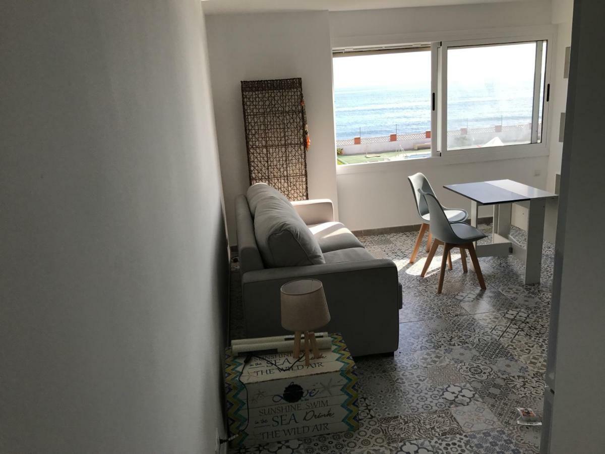 Nuevo Apartamento En Primera Línea De Playa * Roquetas de Mar