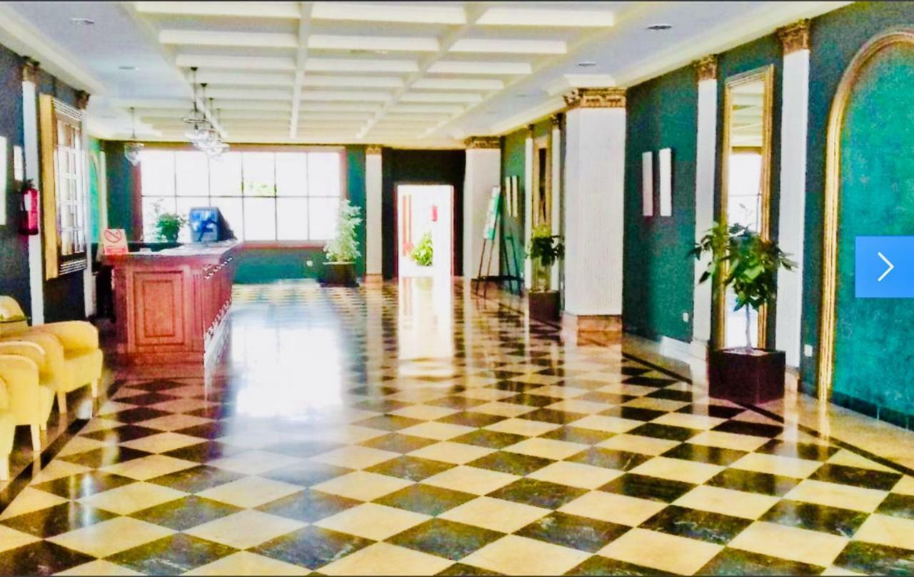 ático Deluxe Entre Centro Y Playa Salinas Con Terraza, Wifi, Piscina Climatizada, Gym, Sauna Y Garaje -smart Tv Apartamento Roquetas de Mar