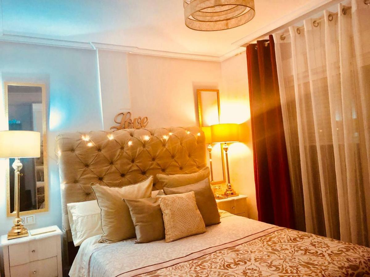 ático Deluxe Entre Centro Y Playa Salinas Con Terraza, Wifi, Piscina Climatizada, Gym, Sauna Y Garaje -smart Tv