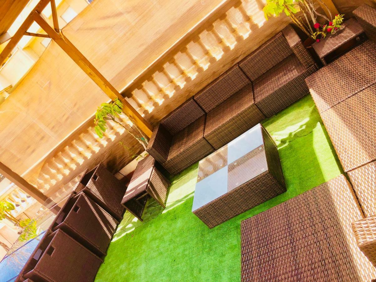 Gran Casa Con Terraza A 3 Min Playa Con Wifi - Rodeada De Servicios Сasa de vacaciones