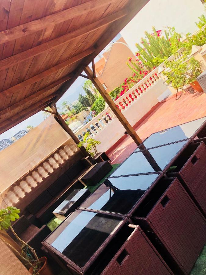 Gran Casa Con Terraza A 3 Min Playa Con Wifi - Rodeada De Servicios Сasa de vacaciones