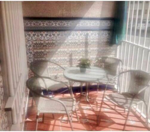 Gran Casa Con Terraza A 3 Min Playa Con Wifi - Rodeada De Servicios Сasa de vacaciones