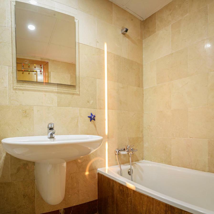 90 M2 En La Mejor Zona De Roquetas * Roquetas de Mar