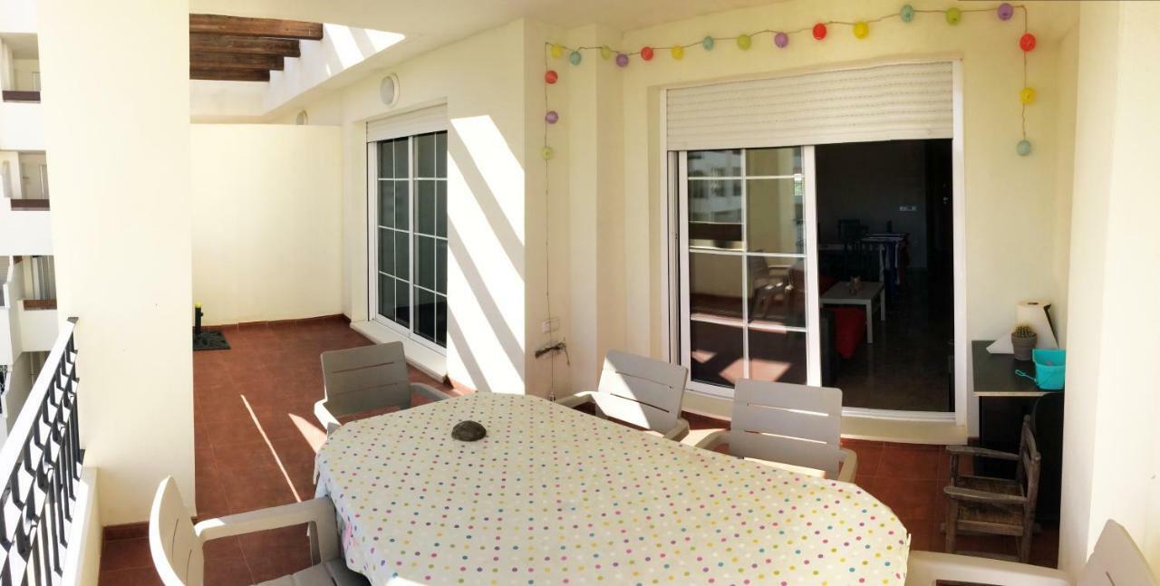 Vacaciones En El Mar Y Junto Al Golf Apartamento