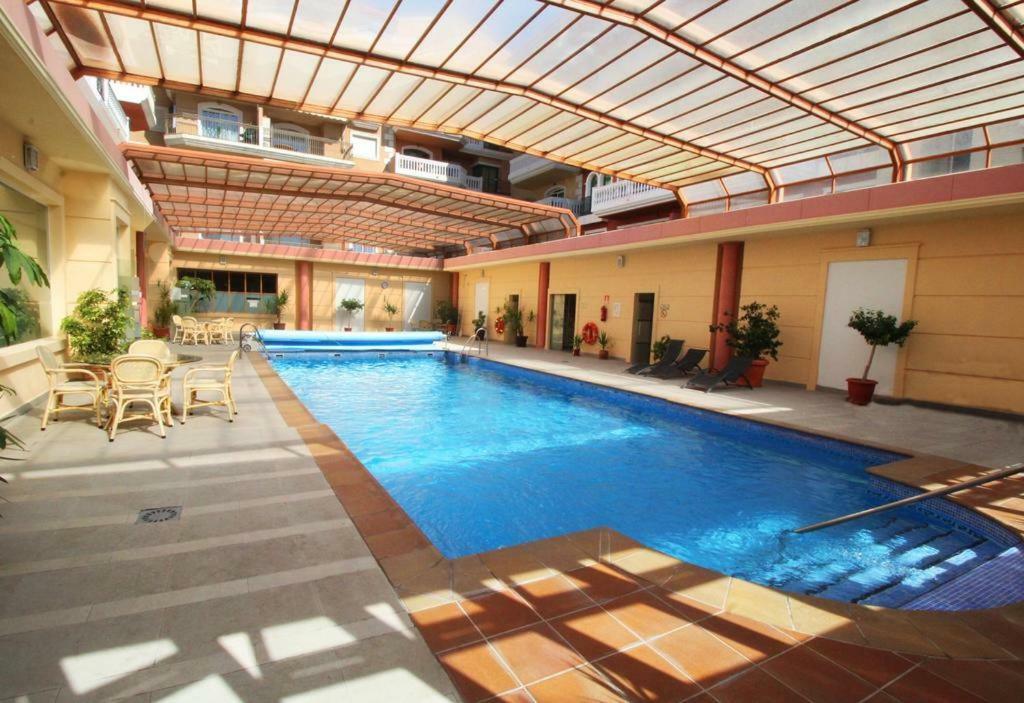 ático Deluxe Entre Centro Y Playa Salinas Con Terraza, Wifi, Piscina Climatizada, Gym, Sauna Y Garaje -smart Tv Apartamento