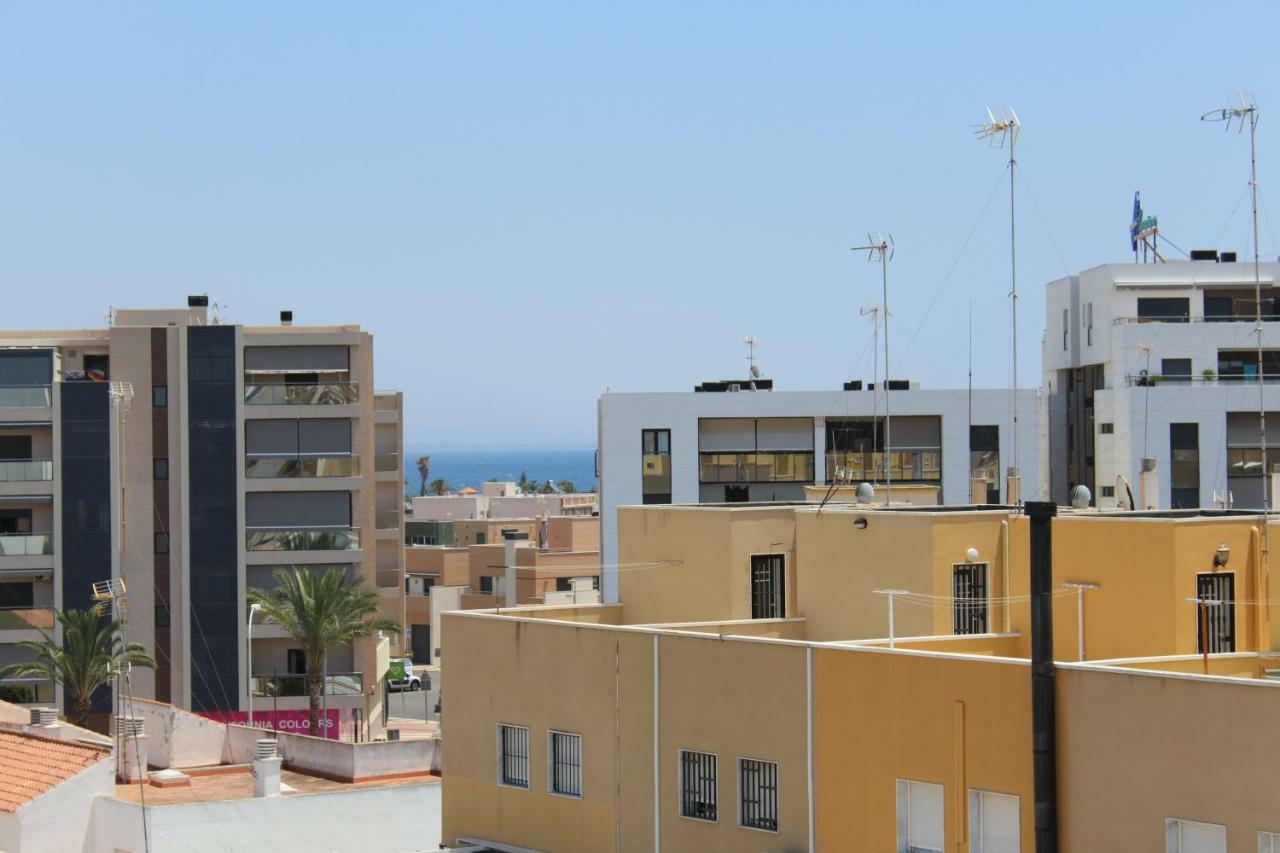 Fantastico Apartamento En El Centro De Roquetas, 300mb Optic Fiber High Speed Internet, Smart Tv * Roquetas de Mar