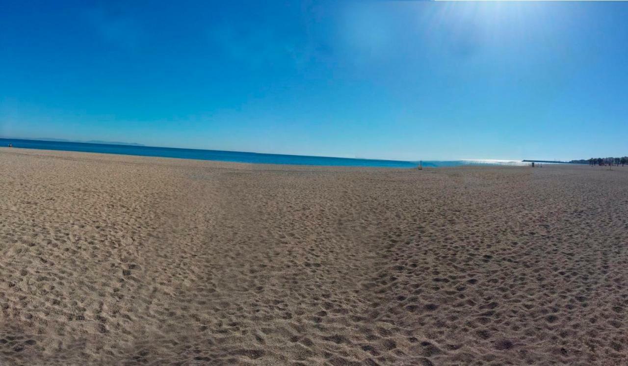 Primera Linea De Playa Roquetas de Mar