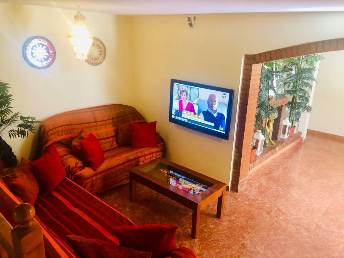 Сasa de vacaciones Gran Casa Con Terraza A 3 Min Playa Con Wifi - Rodeada De Servicios *