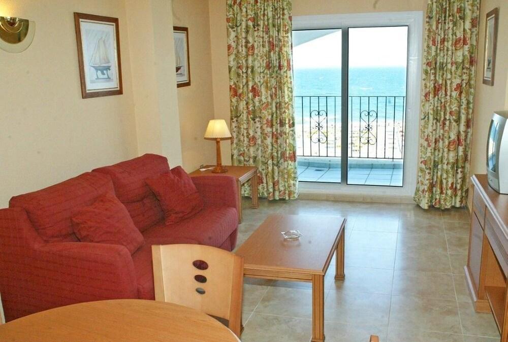 Aparthotel Bahia Serena (adults Only)