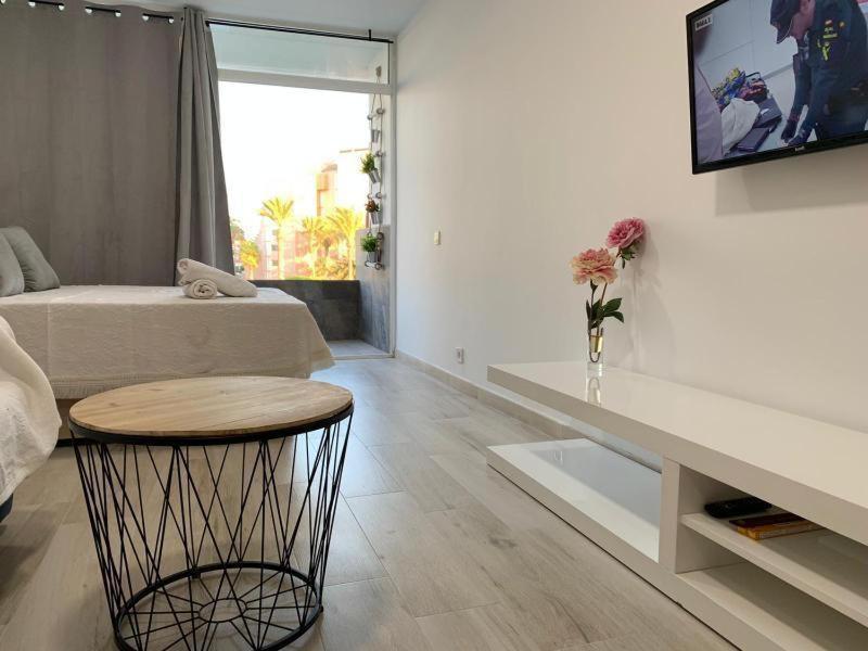 Estudio En La Urbanización De Roquetas de Mar