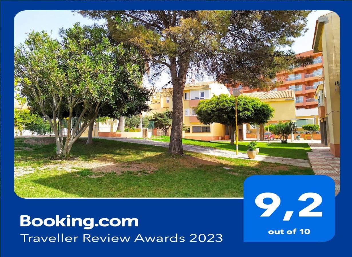 Atractivo En La Playa Con Parking Apartamento