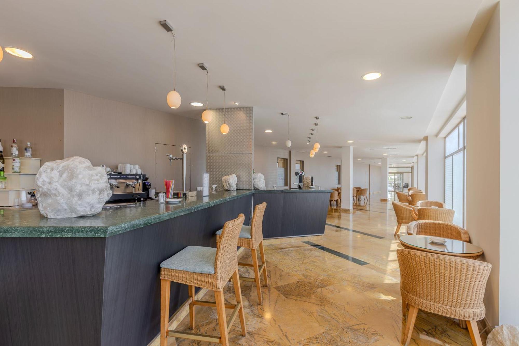 Roquetas Hotel 4*