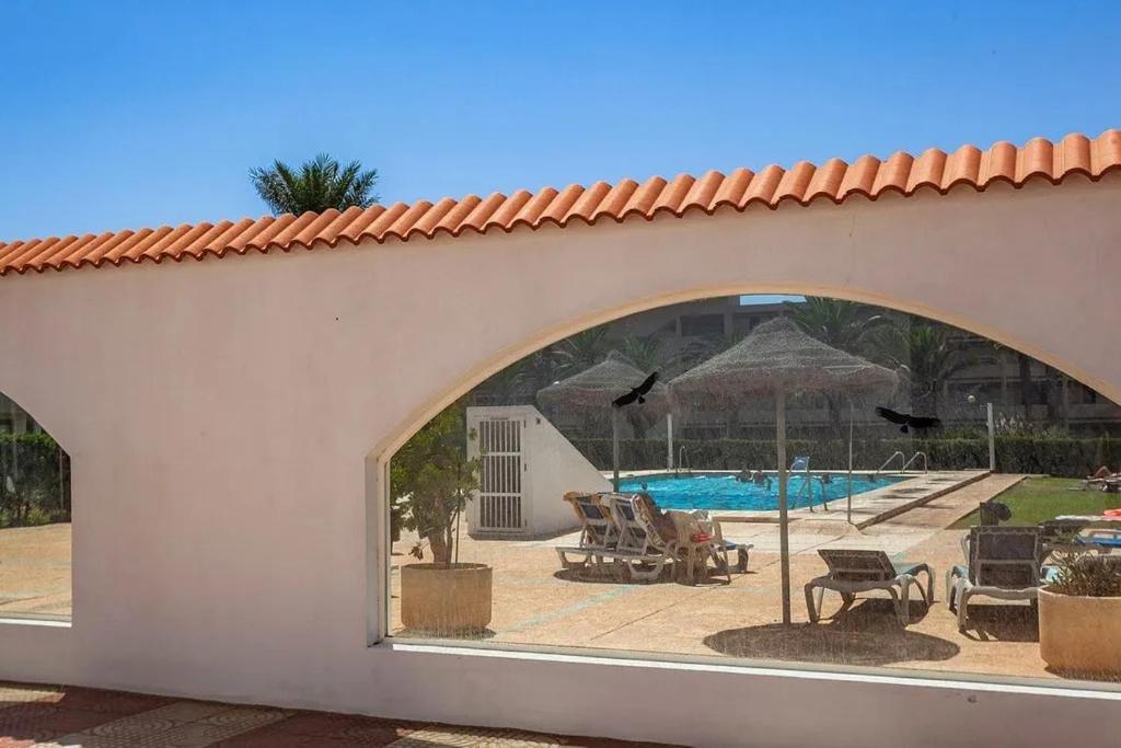 Sun And Relax At The Tropicana