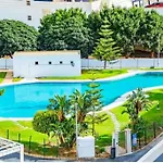 Piso Acogedor Con Piscina